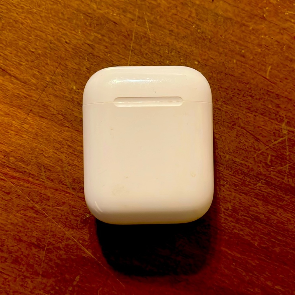 Apple Wireless Charging Case for AirPods